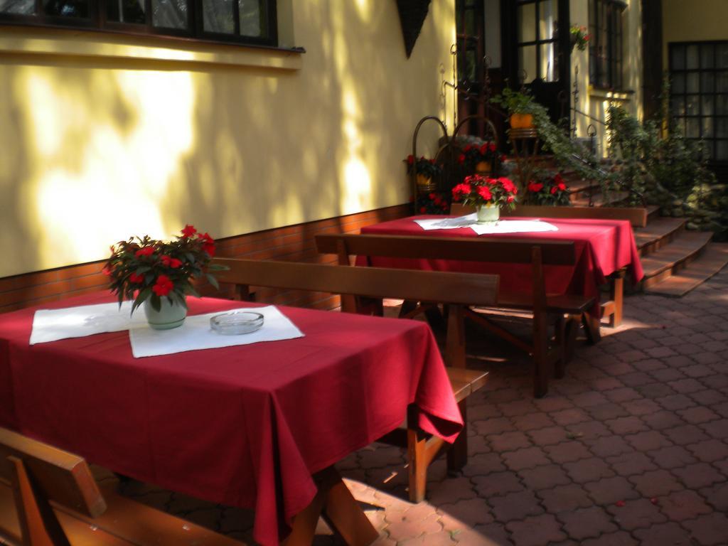 Fantazja - Restauracja I Noclegi Radom Exterior foto