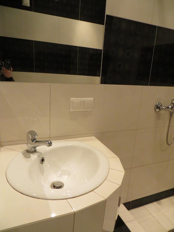 Fantazja - Restauracja I Noclegi Radom Zimmer foto